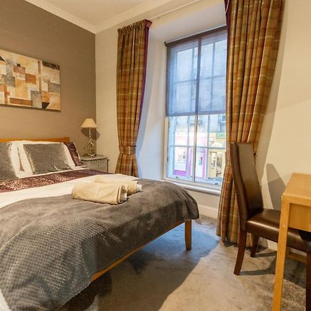 Two Bedroom Apartment Within Walking Distance To City Centre Единбург Екстериор снимка