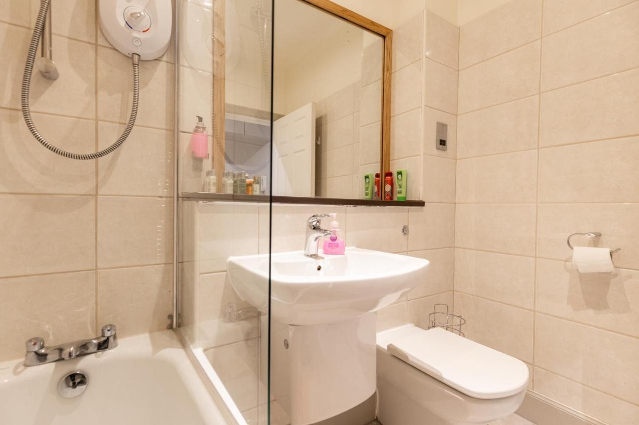 Two Bedroom Apartment Within Walking Distance To City Centre Единбург Екстериор снимка