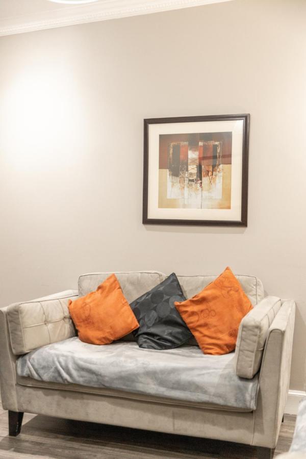 Two Bedroom Apartment Within Walking Distance To City Centre Единбург Екстериор снимка
