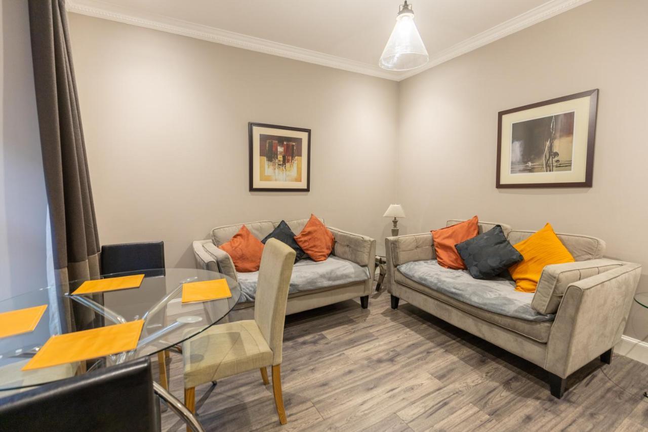 Two Bedroom Apartment Within Walking Distance To City Centre Единбург Екстериор снимка